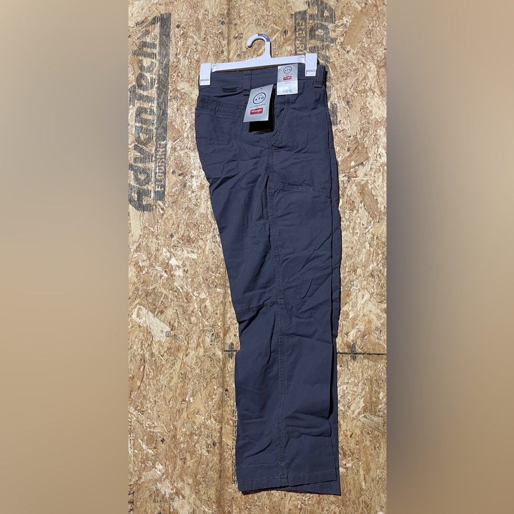 Wrangler men’s All Terrain utility pant New WTags 36x30 dark gray